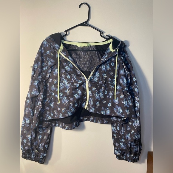 NEW FREE PEOPLE||FP MOVEMENT BREAK MY HEART WARM UP HOODED JACKET oversi… - Picture 5 of 9